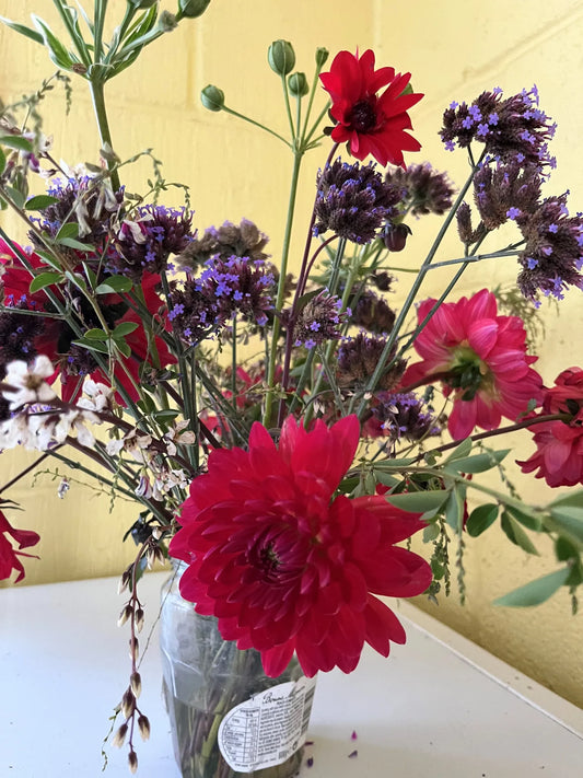 Cut Flowers From the Garden: Late-Season Arrangement Ideas